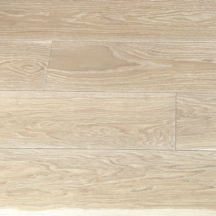 pozolkoka šķirojums Rustic classic living select premium klases dēļi, katram šķirojumam var redzēt ka ir zariņi. premium klases dēļi viss tīrākie un rustik ar zariņiem kas ievieš telpā dzīvību un dabiskumu. Baltais tonis viegli niansēti parādās šķiedrā, jo varāk raibās šķiedras jo vairāk baltumi. prēmium klases dēlis